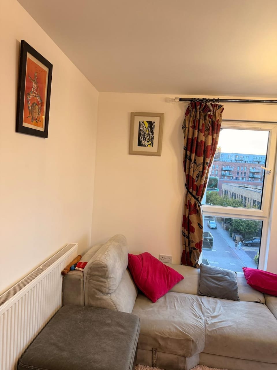 Private spacious Double Room in 2 bed Apartment Vacation rental in Barking
