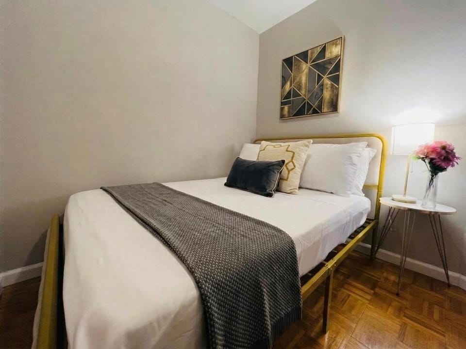 Manhattan West 2BR Columbus Circle Suites Apartment in Midtown