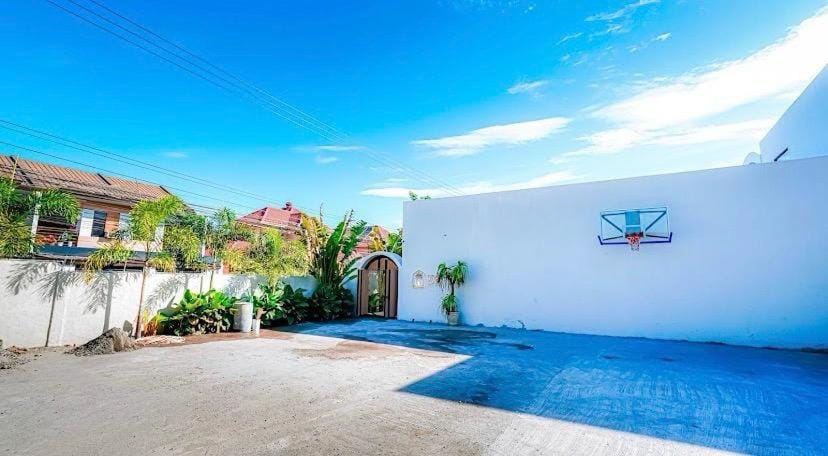 Grand De Raj Villas Villa in Angeles