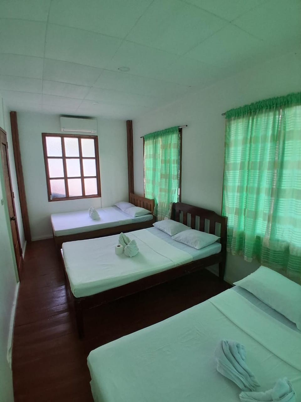 MLB BLVD Co Living DORMITELLE Bed and Breakfast in Siquijor