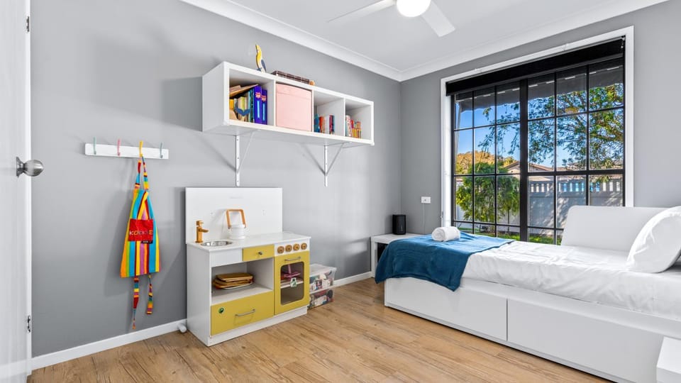 Bed, Bedroom