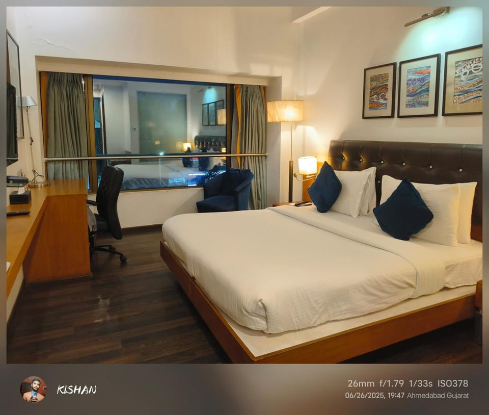 Hotel Riverview Hotel in Ahmedabad