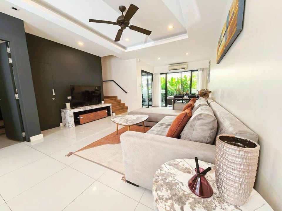 Coast Whisper Villa 3Bedroom Townhouse Villa Laguna Park 1 Close to Bangtao Beach Villa in Choeng Thale