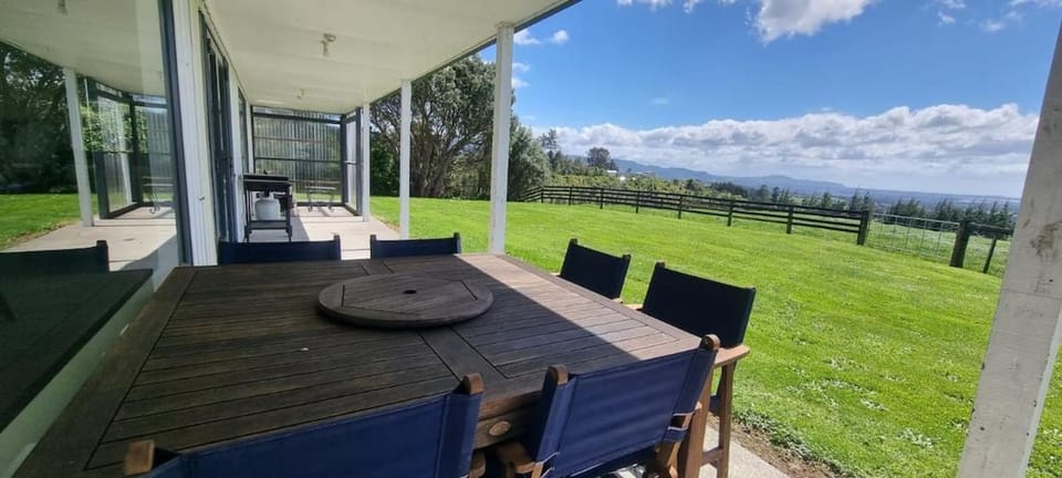 TuiHills House in Bay Of Plenty