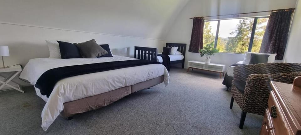 TuiHills House in Bay Of Plenty