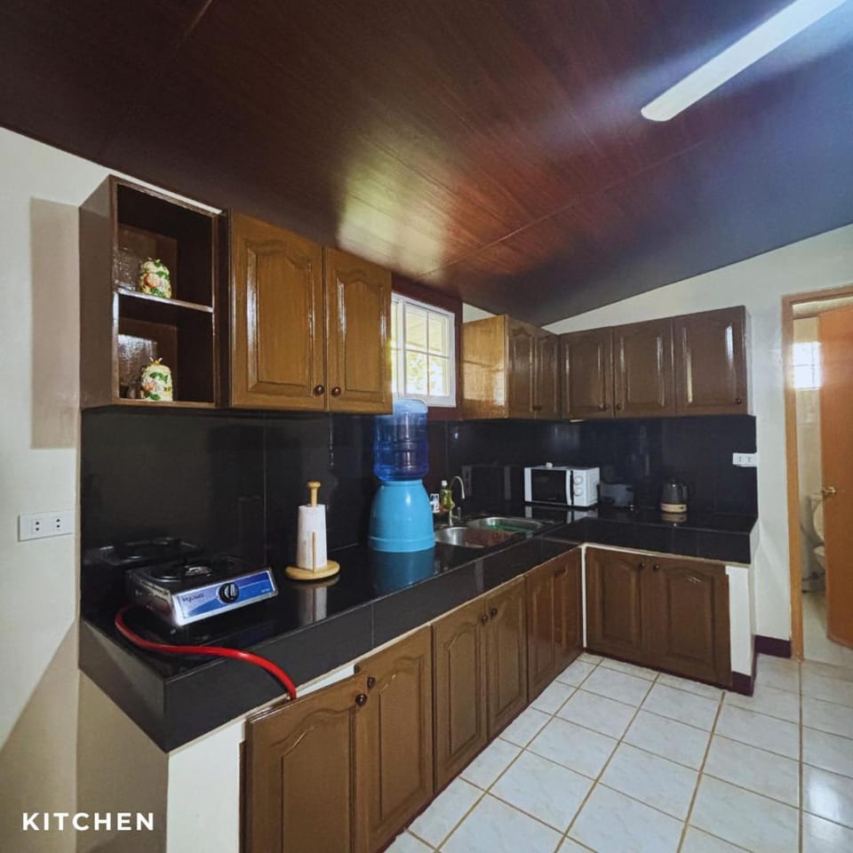 Turtle Nest Guest House - Tinian Villa Villa in Northern Mindanao