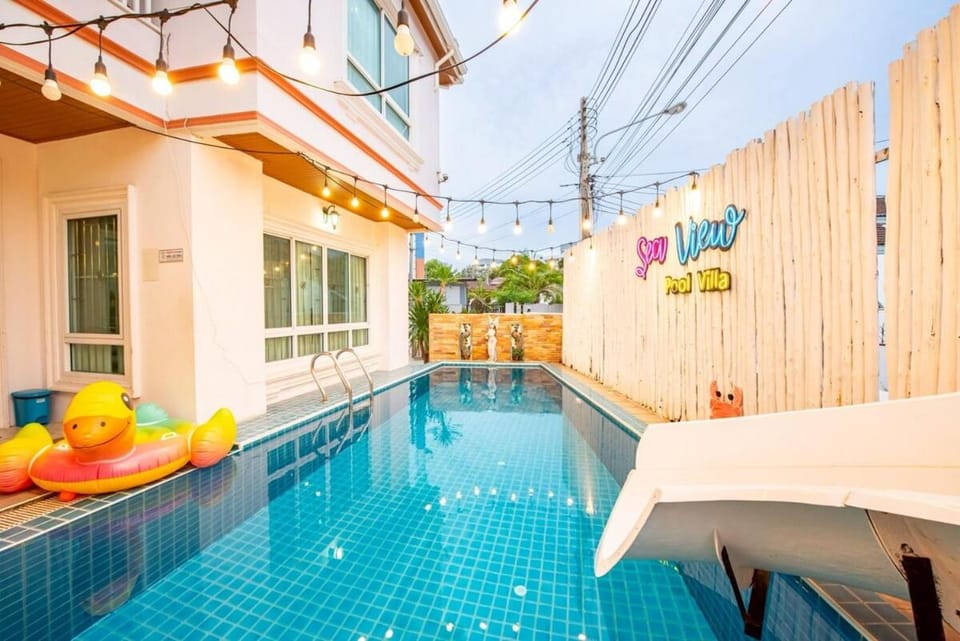 Pool view, Swimming pool
