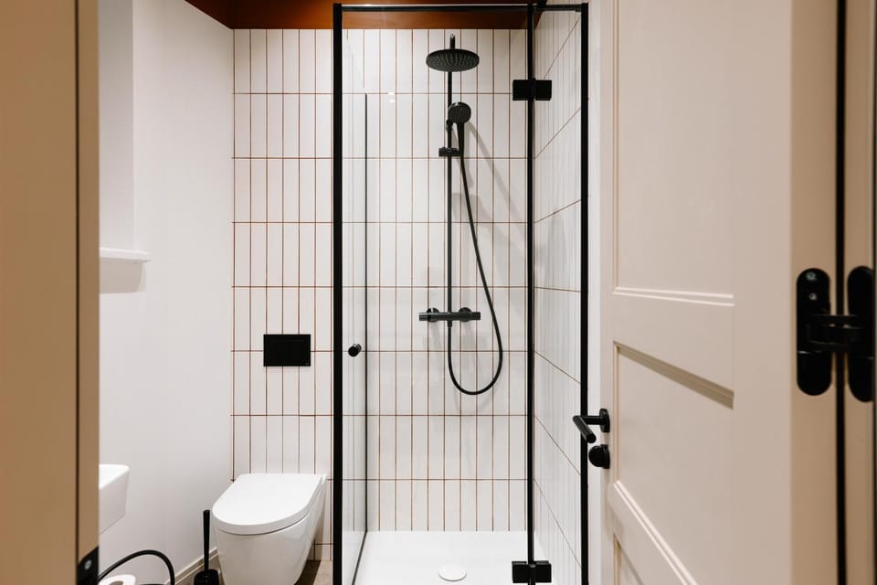 Shower, Toilet, Bathroom