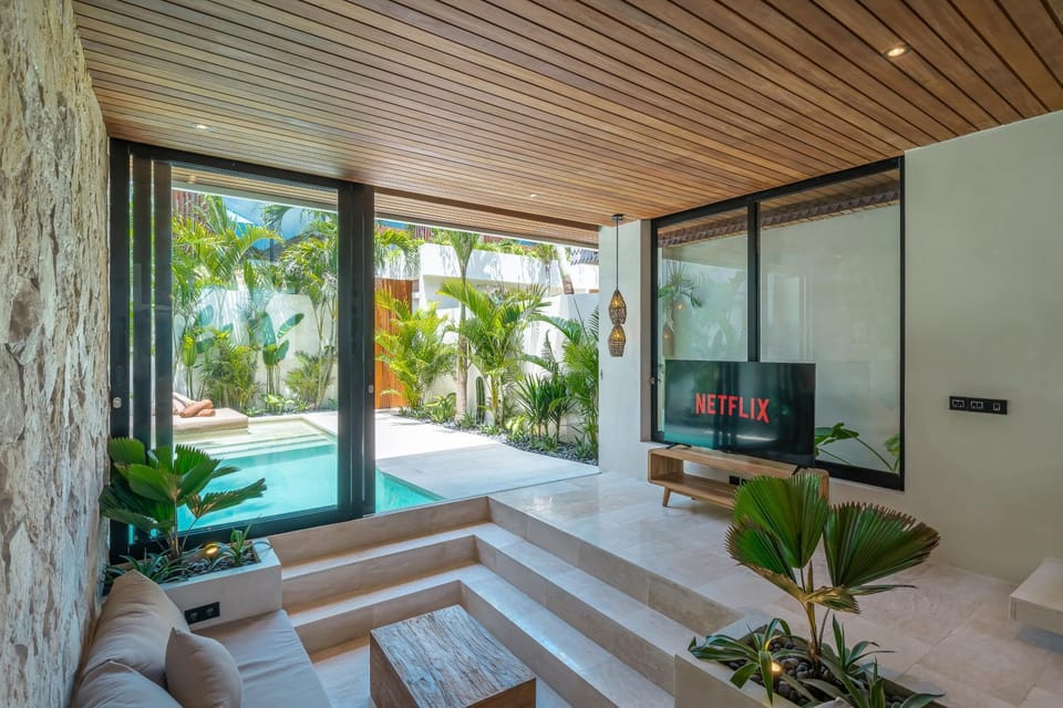 Villa Mūna-Tropical 1BR villa near Bingin Beaches! Villa in Bali