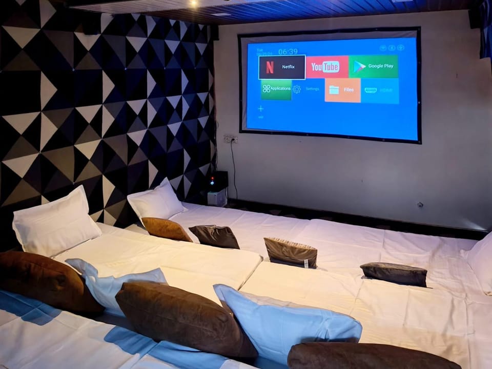 Communal lounge/ TV room, TV and multimedia