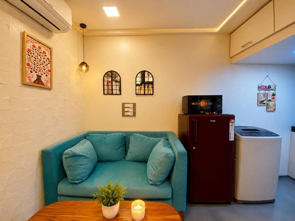 Stylish Studio Walk to Carter Rd & Cafés Wifi by Trivana Haven Stays Apartment in Mumbai
