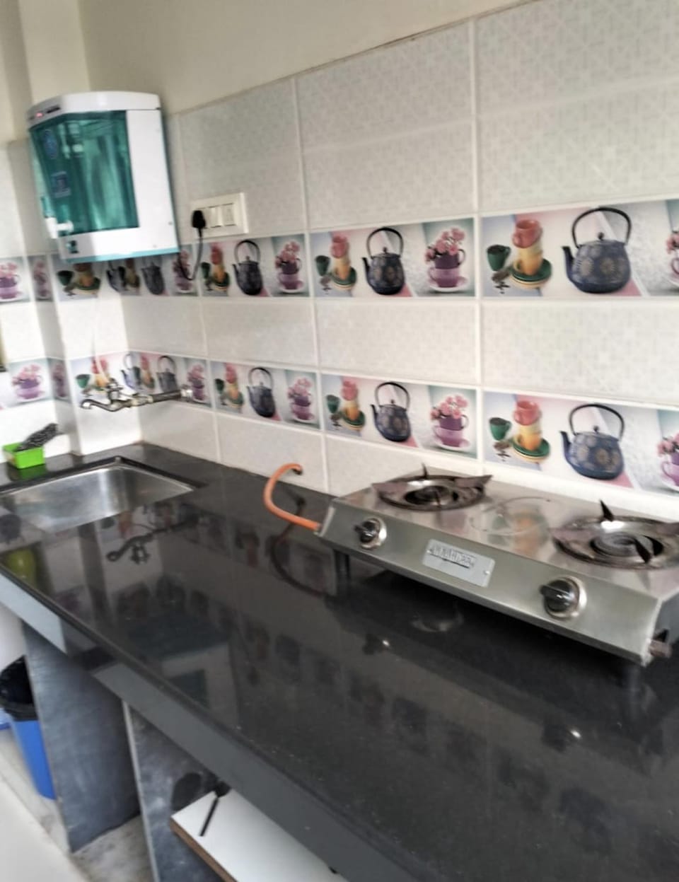 salona guest house kandivali cozy-oneroom Apartment in Mumbai