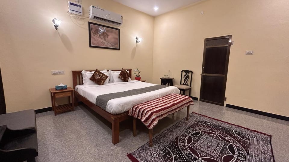 Bed, Bedroom, air conditioner