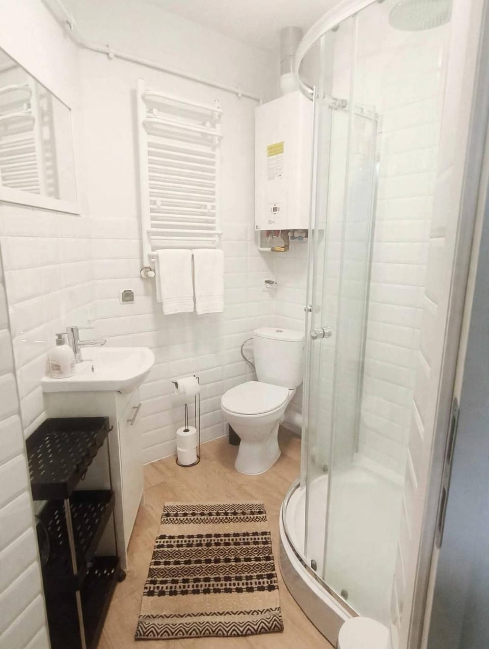 Shower, Toilet, Bathroom