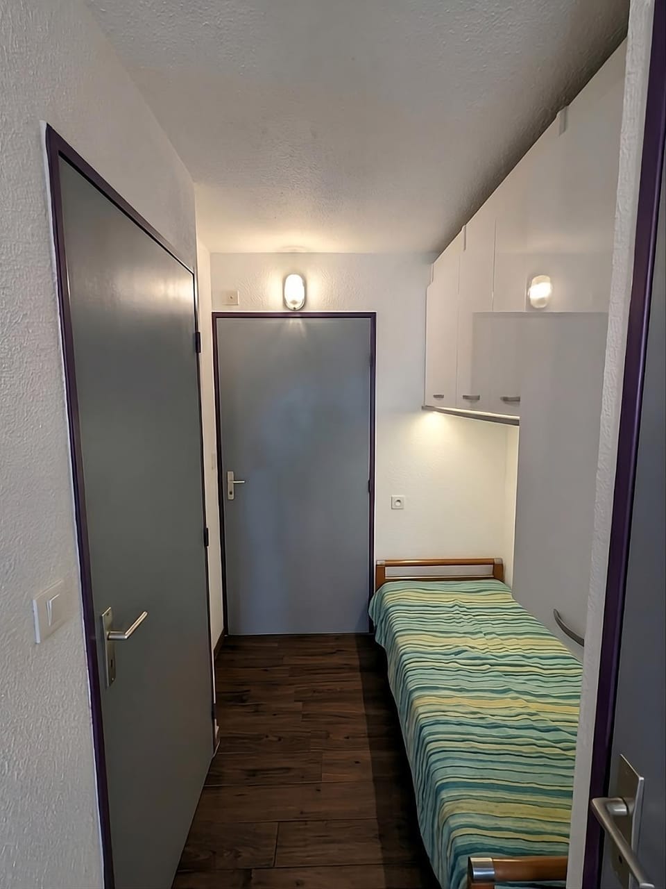 Bed, wardrobe