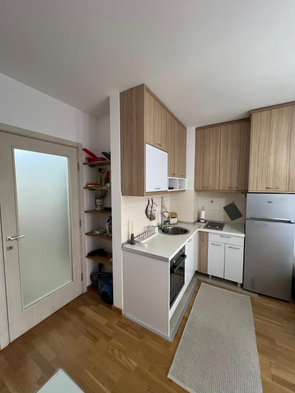 Stari Aerodrom Studio with Private Parking Apartment in Podgorica