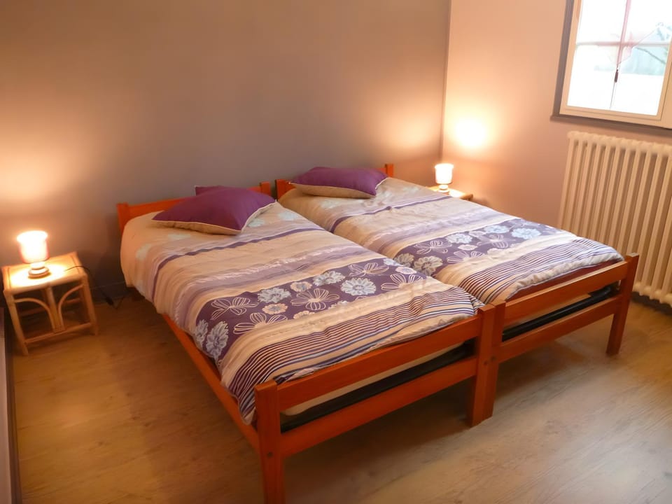Property building, Living room, Bedroom