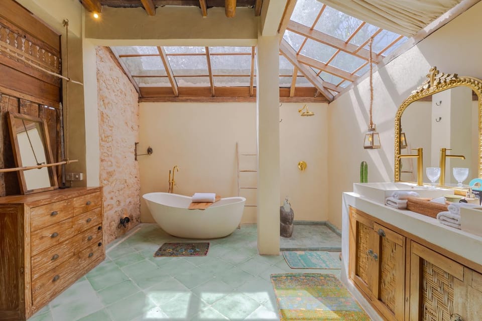 Bathroom, Bath
