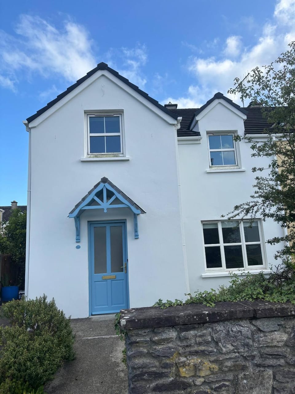 Charming 4-Bedroom House in Skibbereen - Pet Friendly Retreat House in County Cork