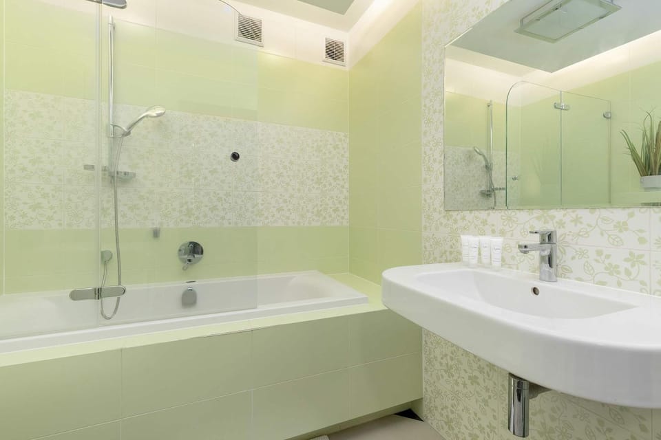 Shower, Bathroom, Bath