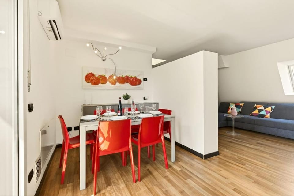 Kitchen or kitchenette, Living room, Photo of the whole room, Seating area, Dining area