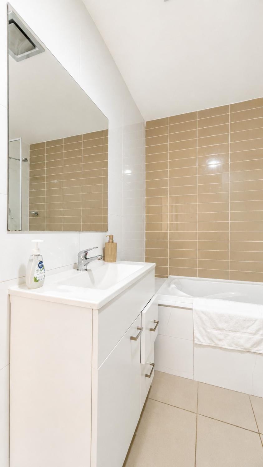 Quiet 2BR Apartment by Holroyd Gardens Park Apartment in Merrylands