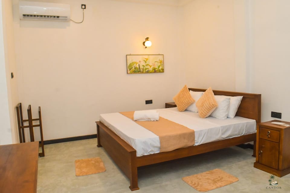 Bed, Photo of the whole room, Bedroom, air conditioner