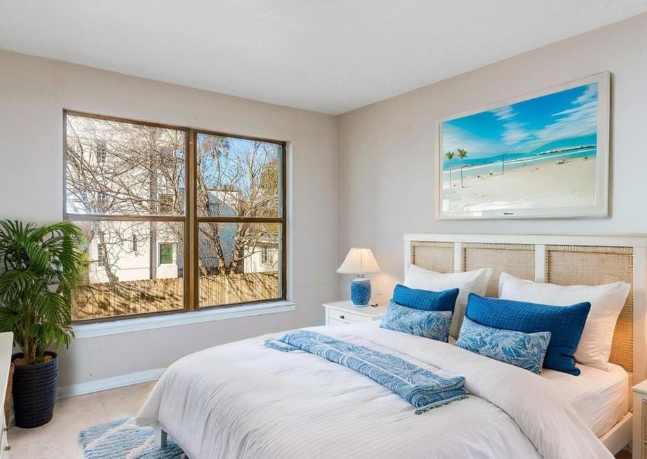 Beachside Two-Bedroom Retreat Steps from the Ocean Apartment in Jacksonville Beach