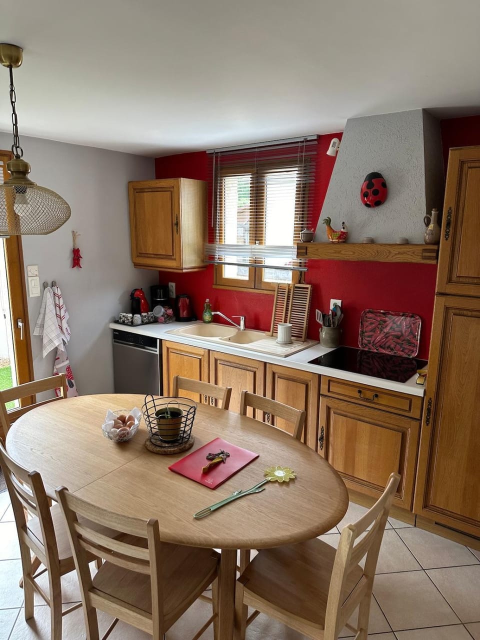 Kitchen or kitchenette, Seating area, Dining area, dishwasher, oven, pet friendly, stove