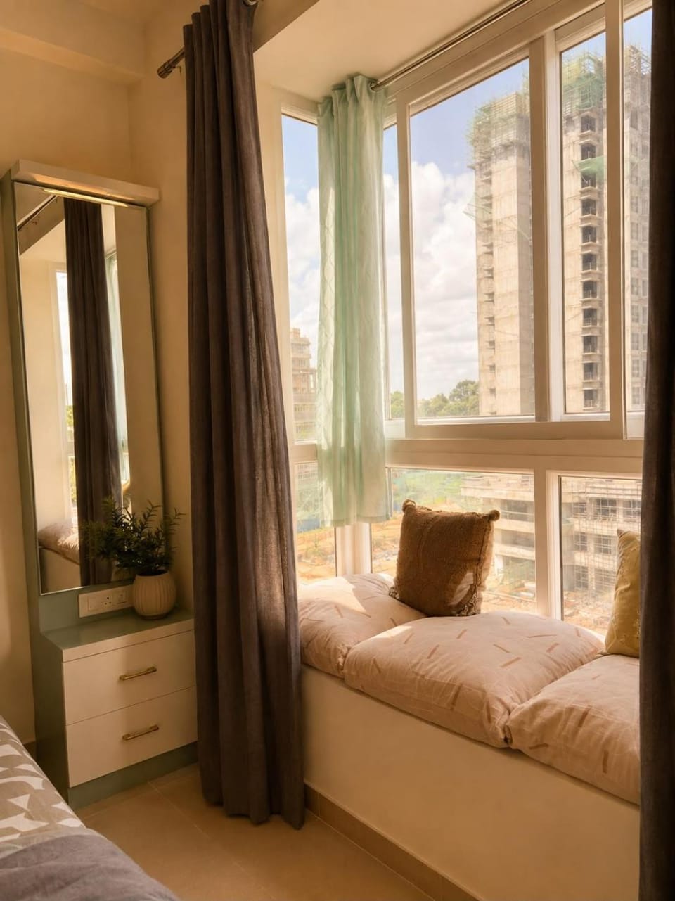 Aesthetic 2bhk at Bharthiya city Apartment in Bengaluru