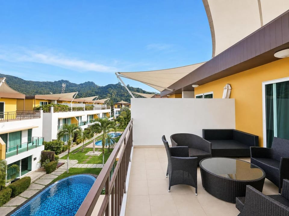 Property building, Balcony/Terrace, Seating area, Swimming pool