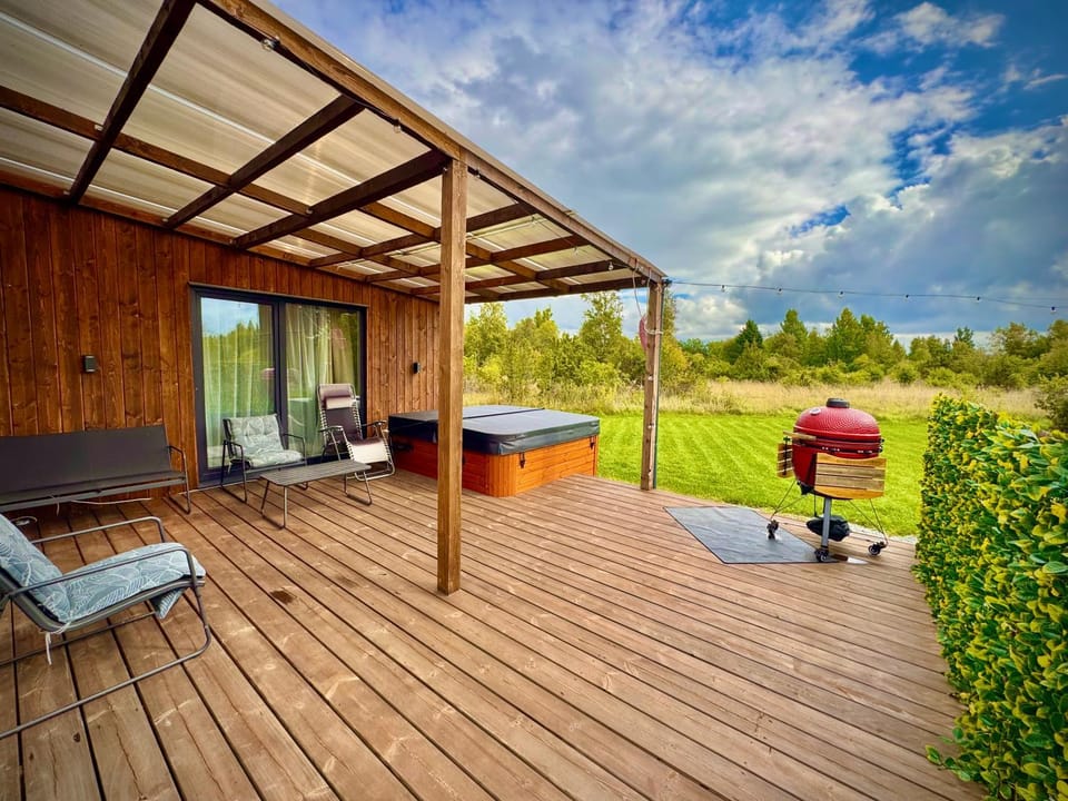 Natural landscape, Garden, Hot Tub, Hot Tub, Balcony/Terrace, Balcony/Terrace, Garden view