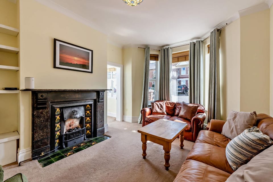 Living room, fireplace