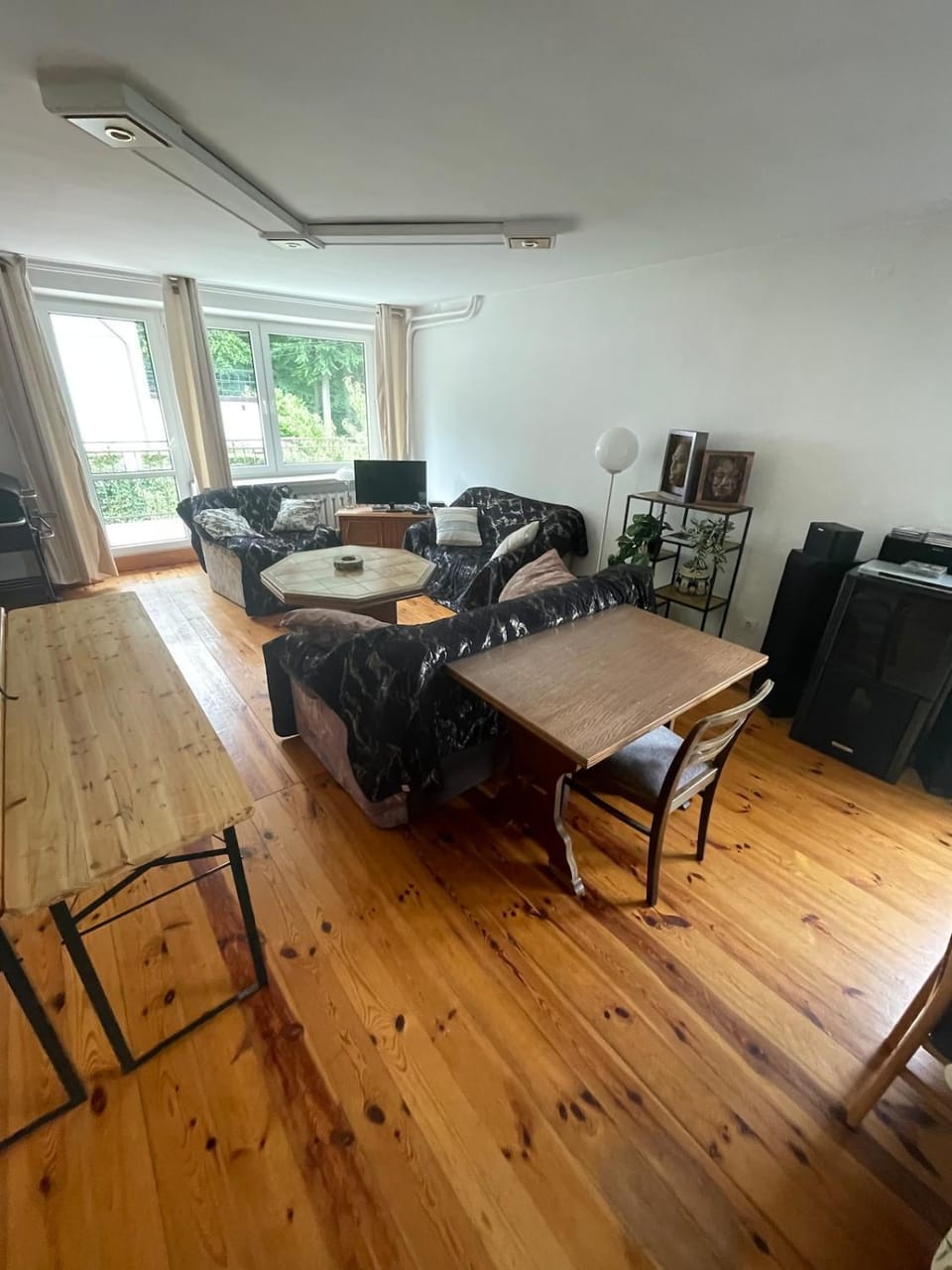 Communal lounge/ TV room, Living room, Dining area