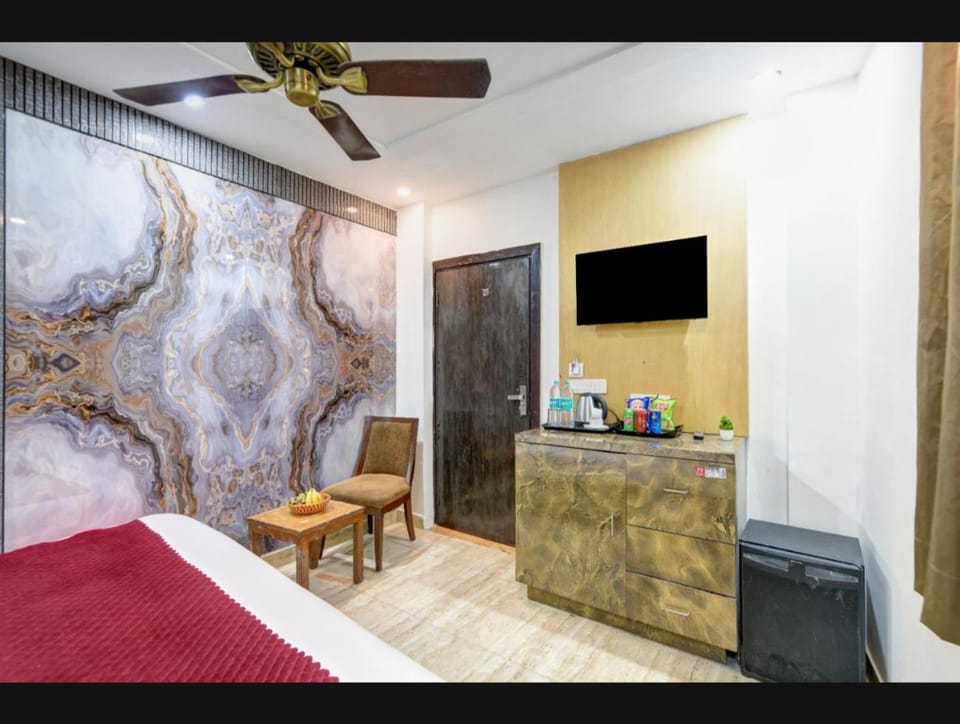 Bed, TV and multimedia, Coffee/tea facilities, Kitchen or kitchenette, Living room, Photo of the whole room, Seating area, Dining area, Bedroom, fireplace, minibar, oven