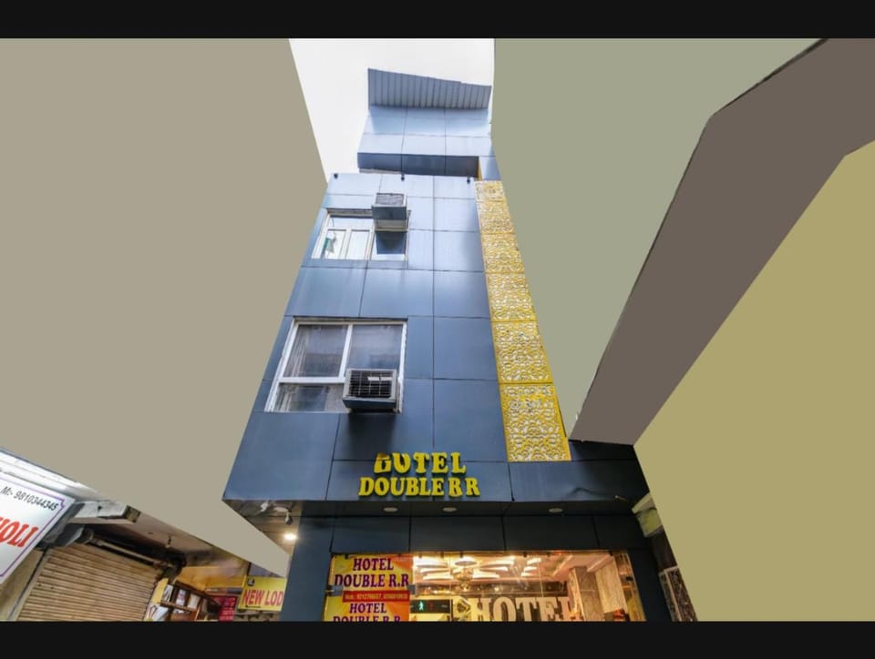 Property building, Day
