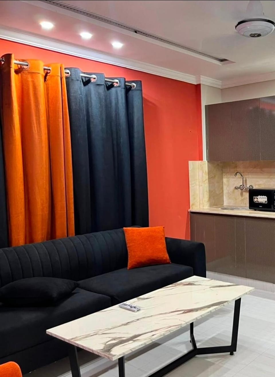 Luxury1 Bedroom Apartment in Bahria Town lahore Apartment in Lahore