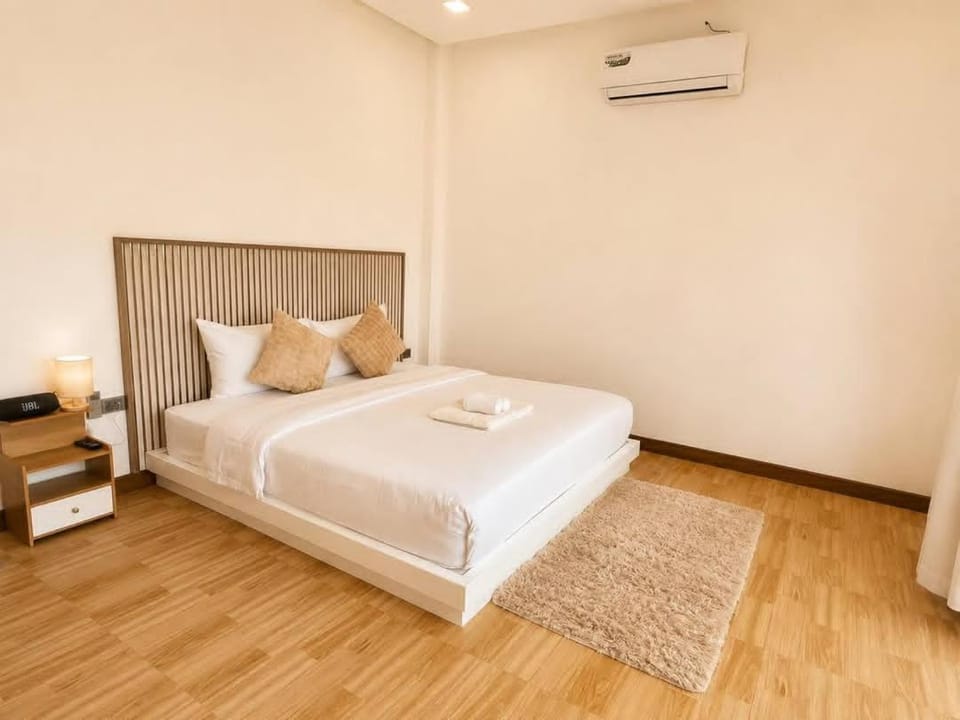 Bed, Bedroom, air conditioner