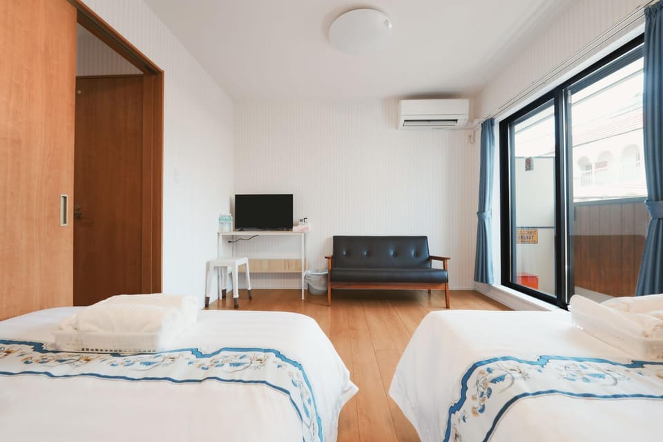 如意302 全新电梯公寓 可住4人 交通方便 步行车站3分钟 Apartment in Osaka