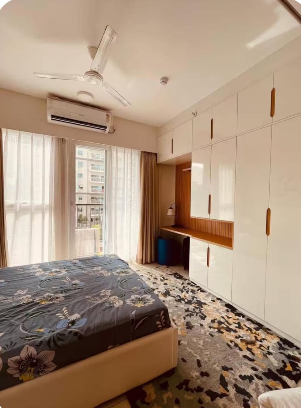 Aesthetic 1bhk Near Mall of Asia Apartment in Bengaluru