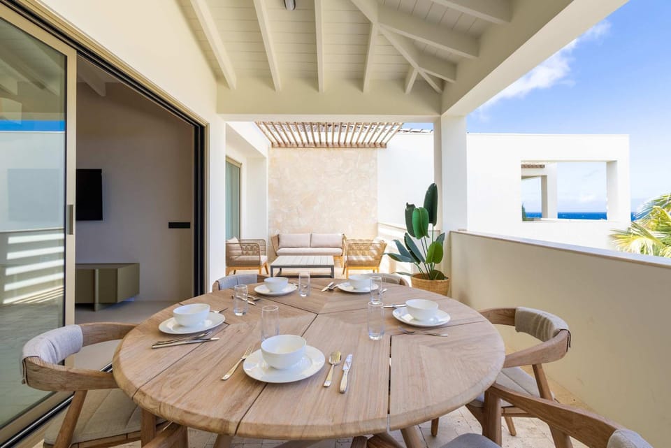 Sapphire at The Reef - Ocean View Penthouse Apartment in Sint Michiel