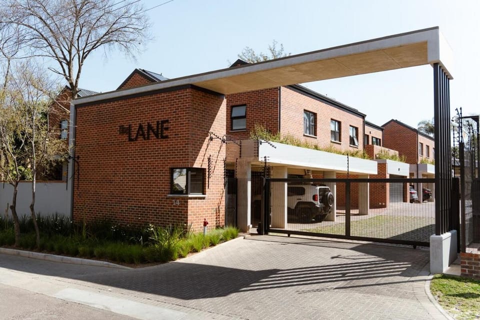 Property building, Street view