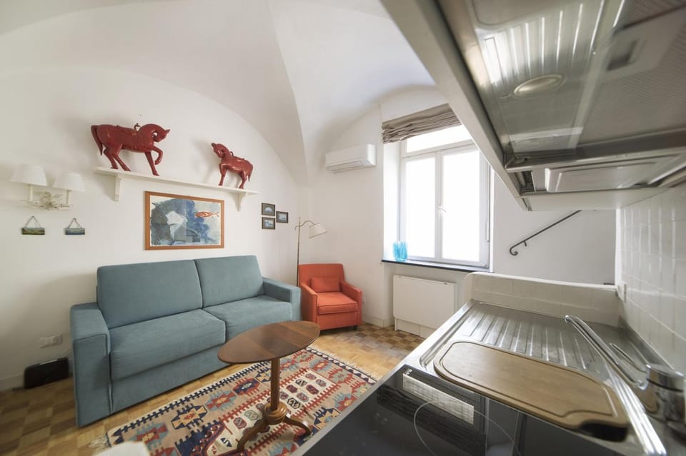 Hostdomus - Almarè Suite Apartment in Liguria