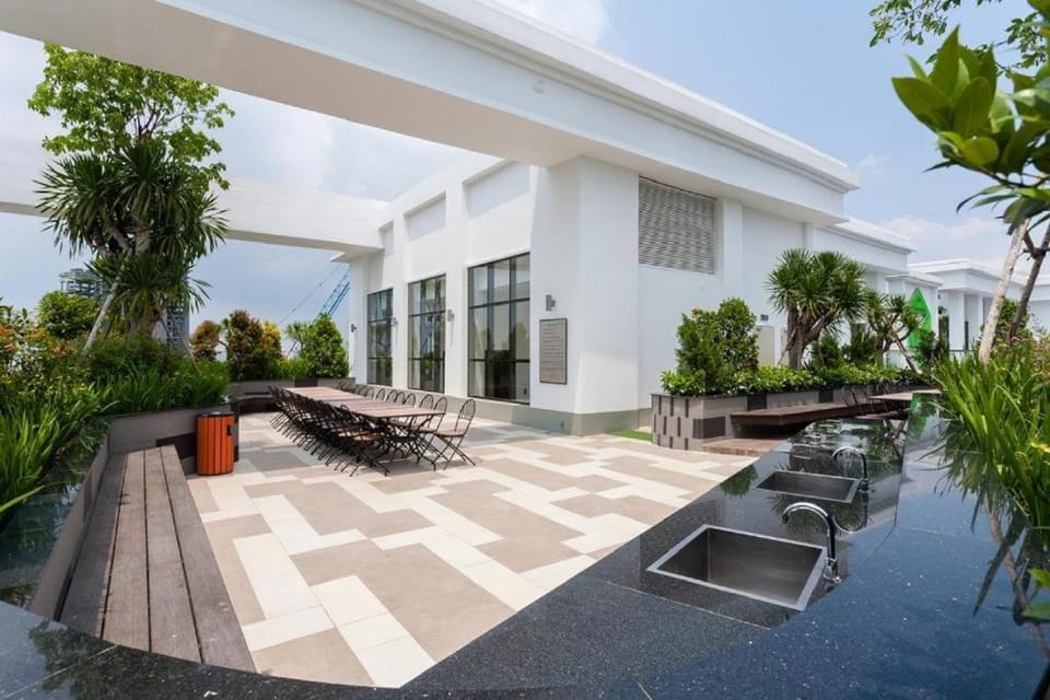 The Tresor 2 Bedroom 2 Toilet Apartment - Downtown Saigon Apartment in Ho Chi Minh City