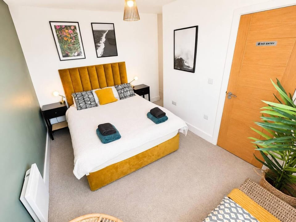 Free Parking Stokes Croft 2-Bed Flat Sleeps 5 Apartment in Bristol