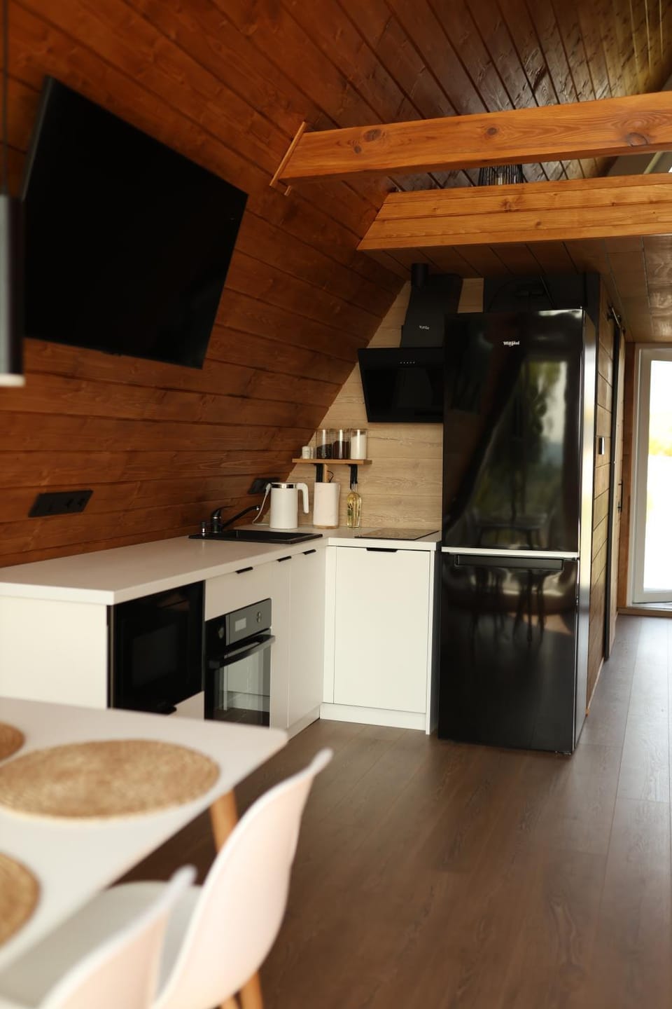 Cloud Frame Chalet in Lviv Oblast