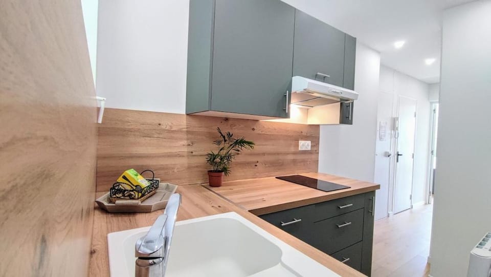 Appartement de standing avec parking prive Roubaix Apartment in Hauts-de-France