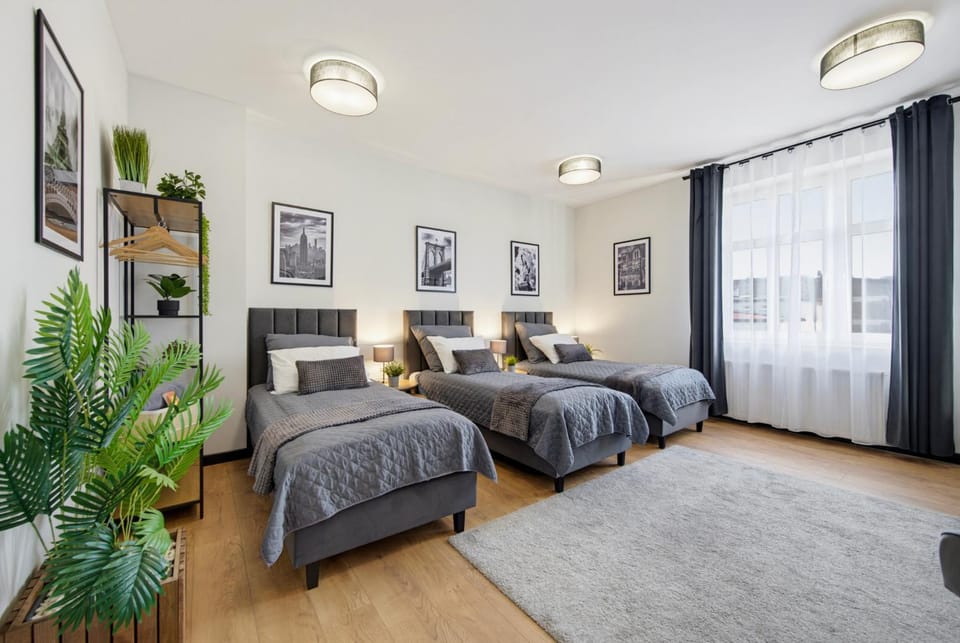 Prime Silver Apartments - 80m2 - 6 osób - Family Apartment in Poland