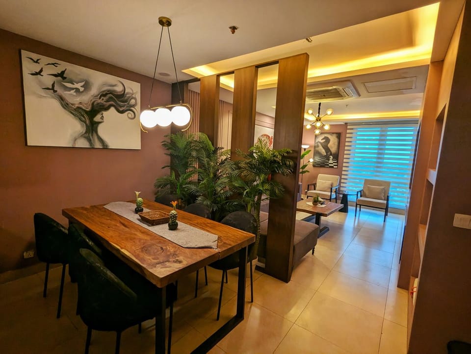 Living room, Seating area, Dining area