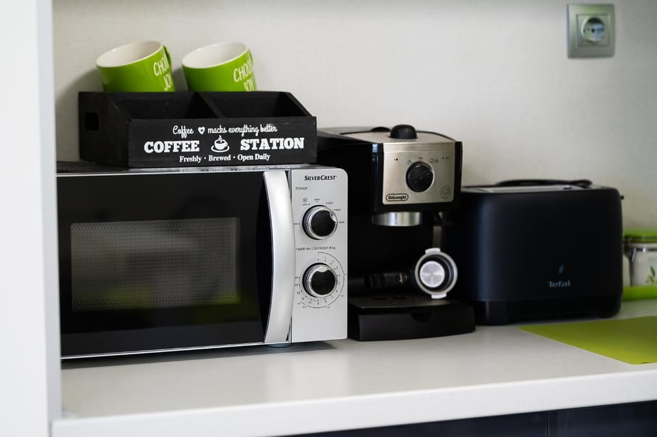 Coffee/tea facilities, minibar